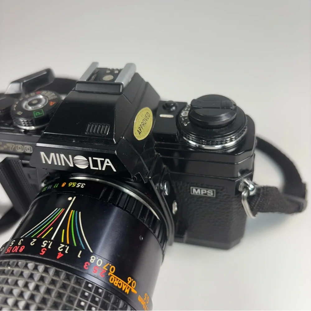 Minolta X-700 Black SLR Camera‎
